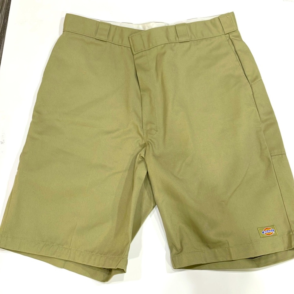 Dickies tan size 38 work shorts cell phone pocket